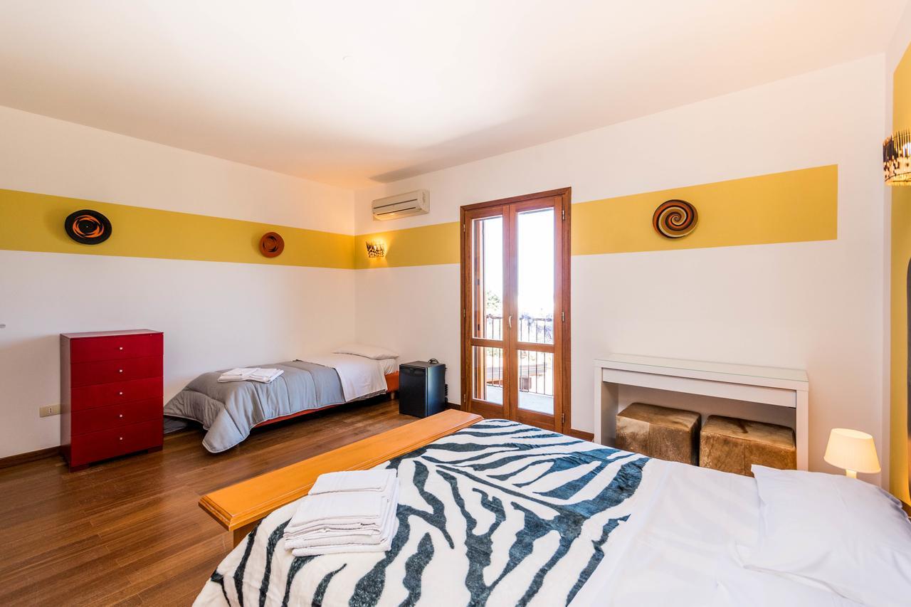 B&B Le Dune Lascari Exterior photo